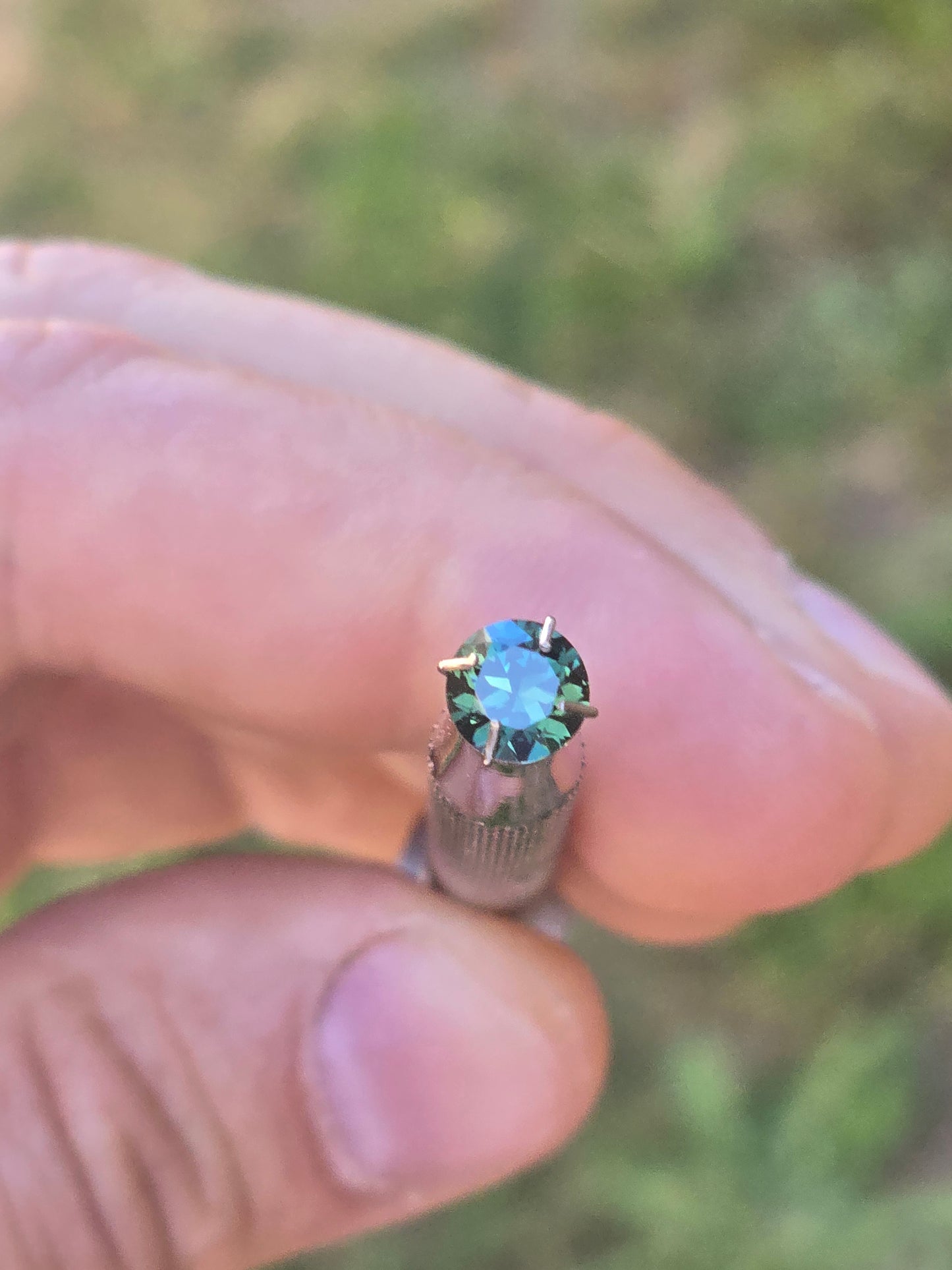 Round Cut Teal Sapphire 1.01ct