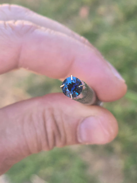 Round Cut Blue Sapphire 1.25ct