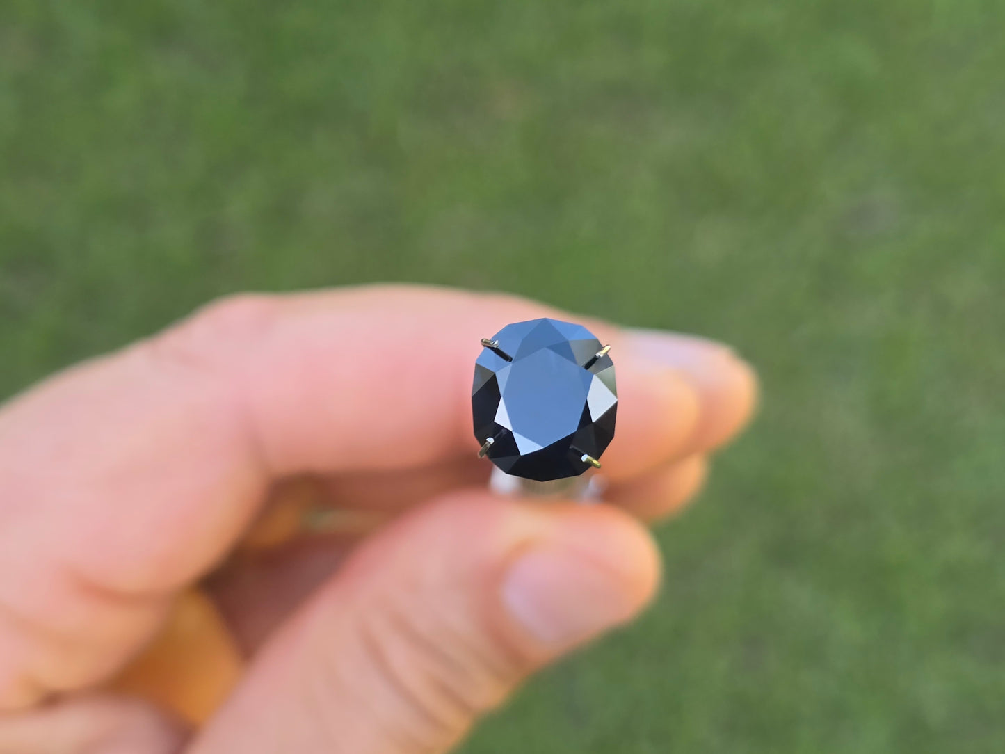Ovel Midnight Blue Sapphire 5.25ct