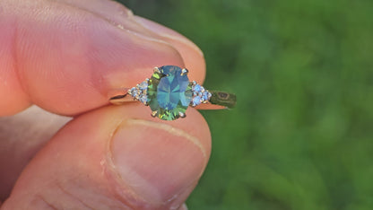 1.93ct Party Sapphire with diamonds