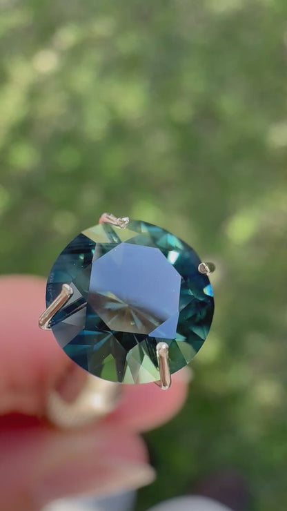 Blue/Teal Round Cut Sapphire 1.96ct