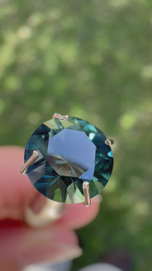 Blue/Teal Round Cut Sapphire 1.96ct