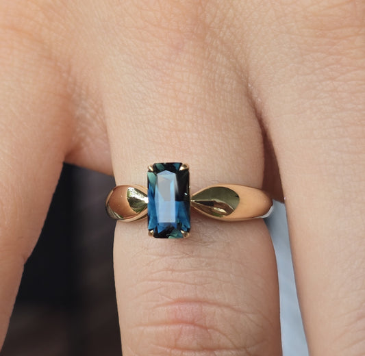 14ct Gold 1.42ct Australin Teal Sapphire